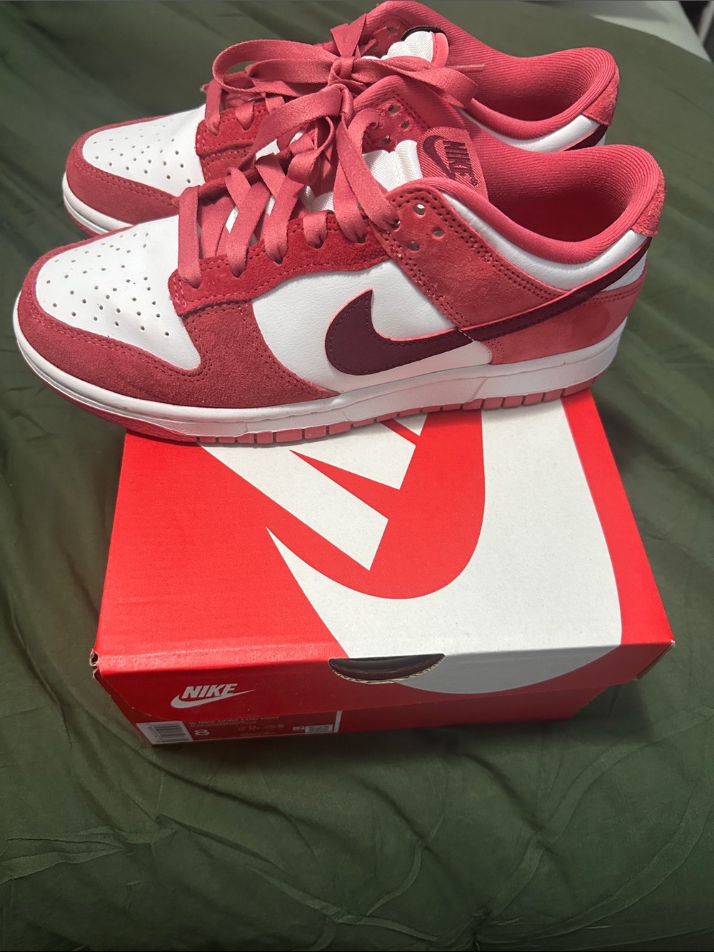 Nike Dunk Low Red White Valentines Day Drop